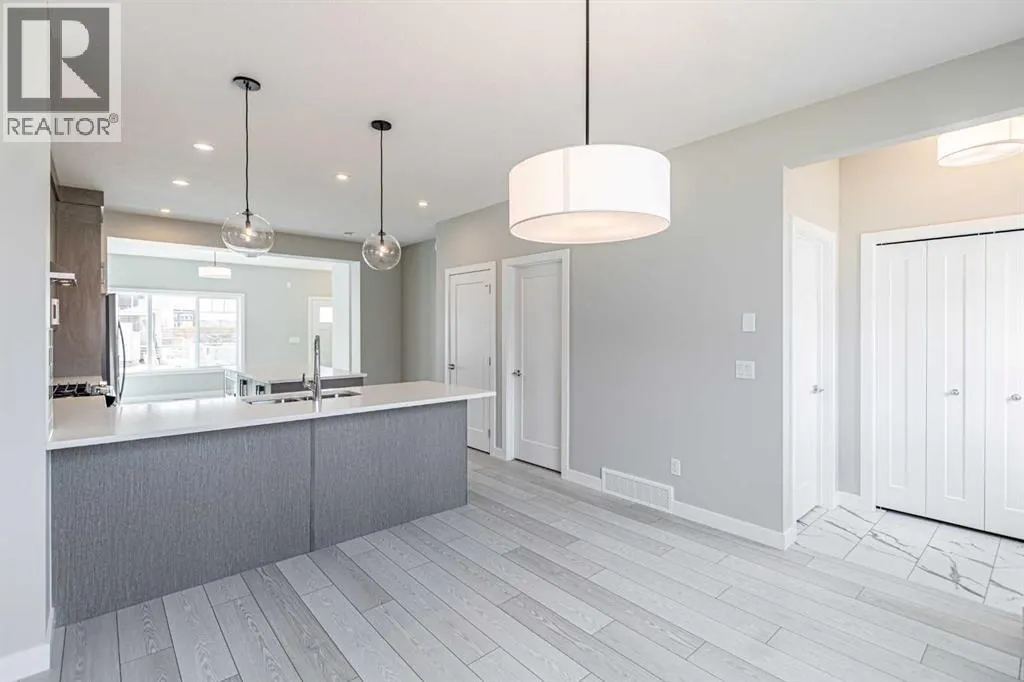121 Dawson Wharf View  SE