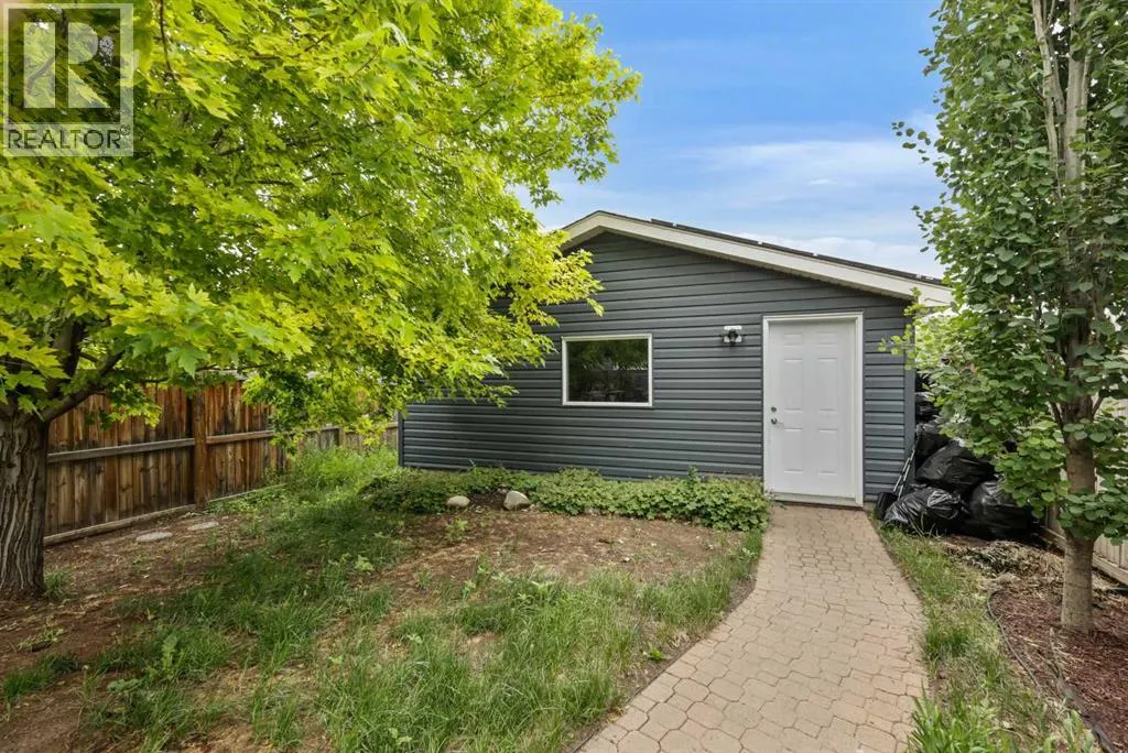 95 New Brighton Landing SE