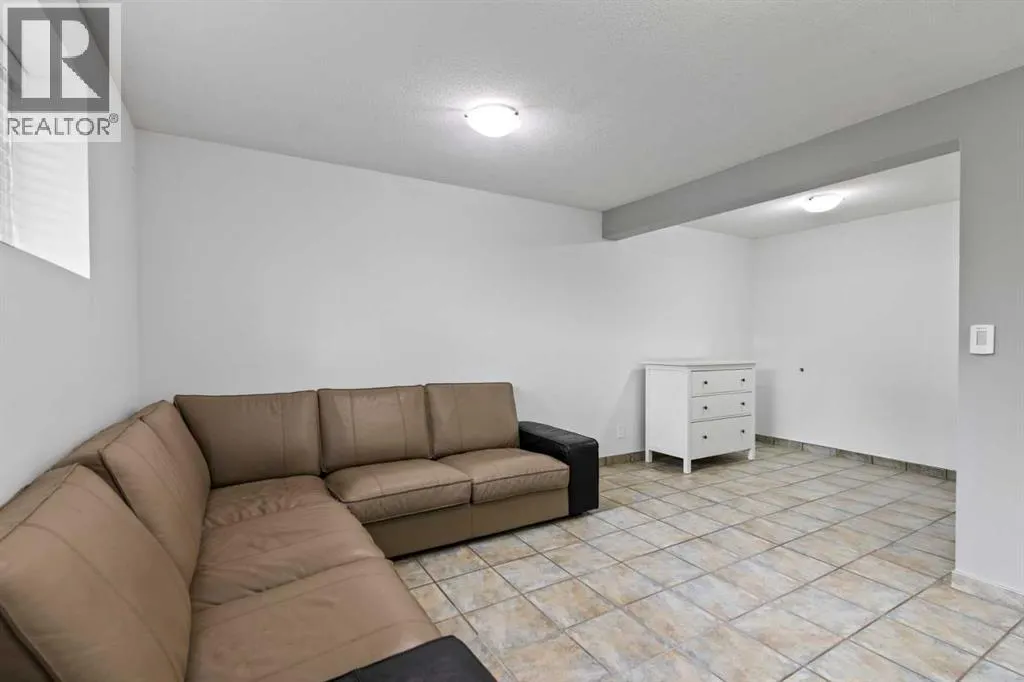 48 Shawcliffe Place SW