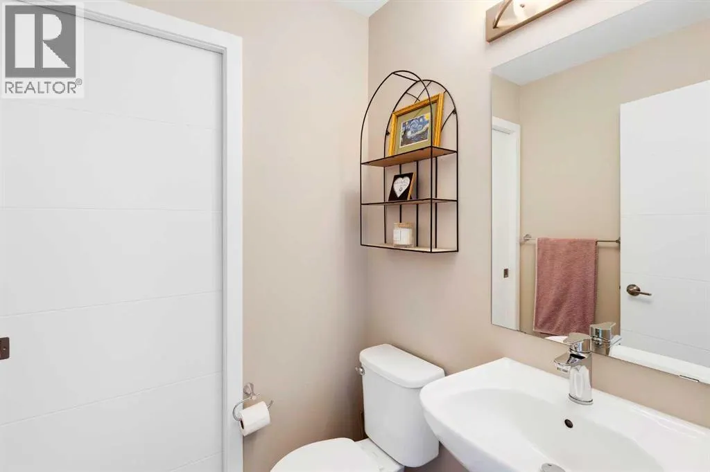 202, 110 Redstone  NE