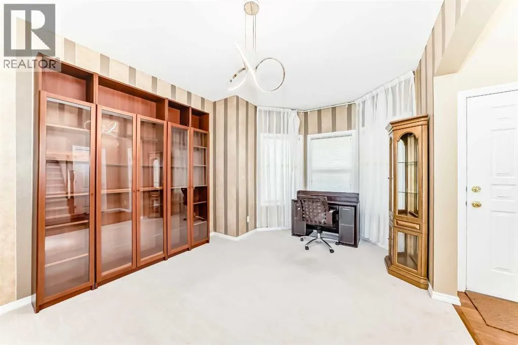 327 Discovery Place SW