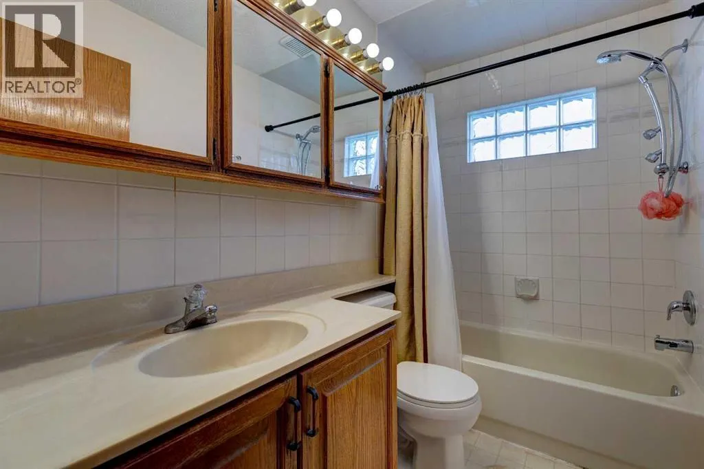 248 Edgevalley Way NW