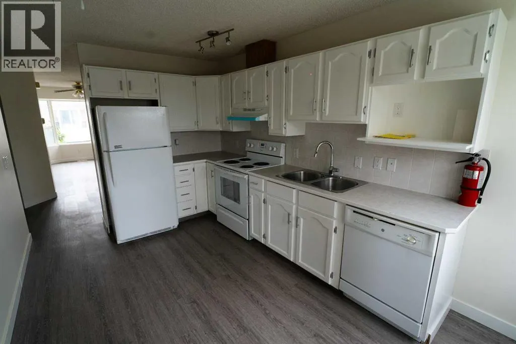 3 Whitmire Villas NE