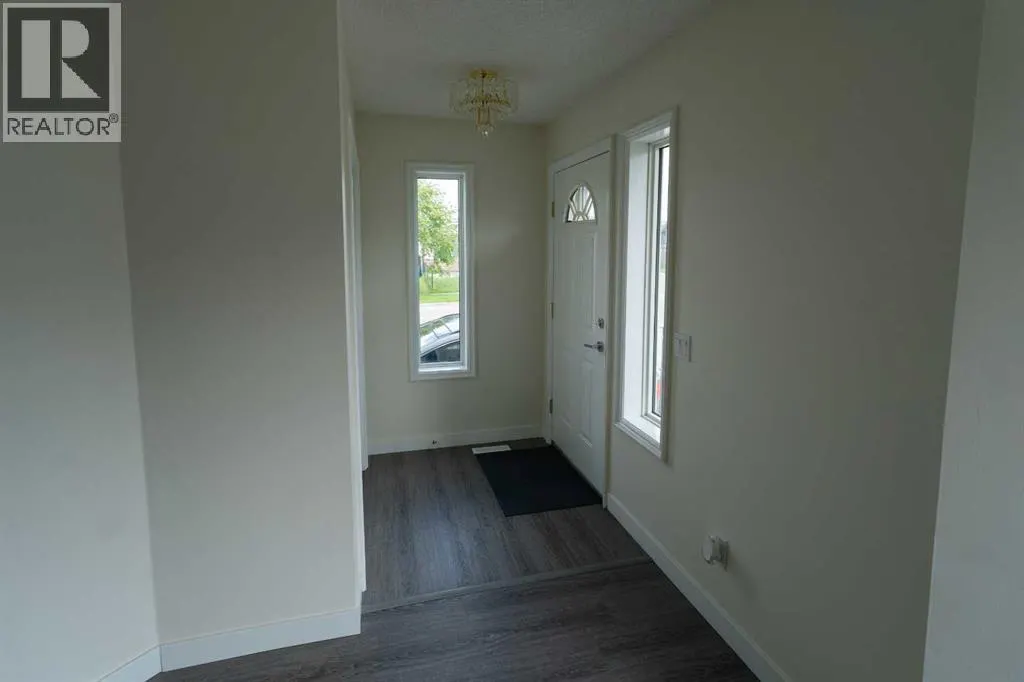 3 Whitmire Villas NE