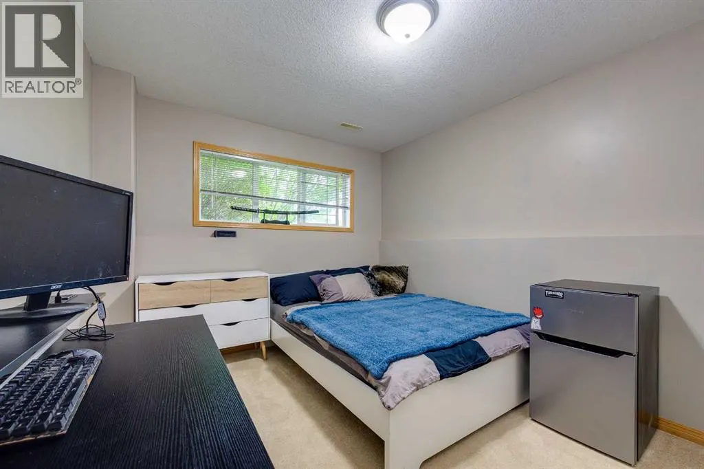 87 Lampard Crescent