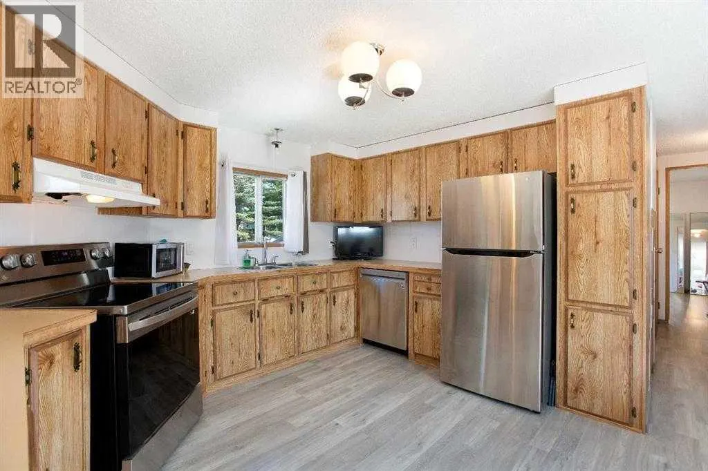 125, 99 Arbour Lake Road NW