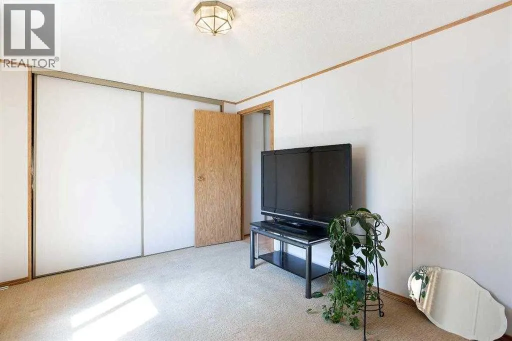 125, 99 Arbour Lake Road NW
