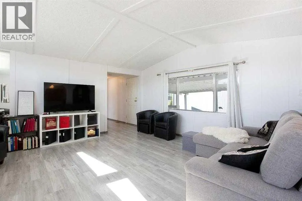 125, 99 Arbour Lake Road NW