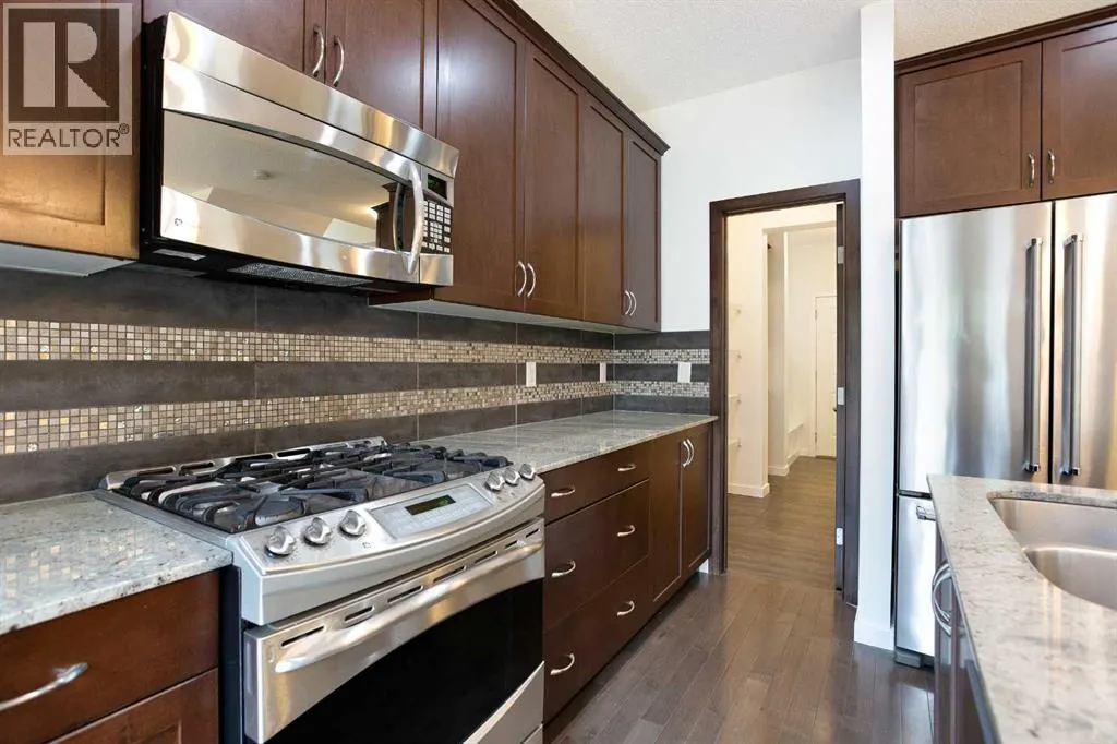 9 Cougar Ridge Rise SW