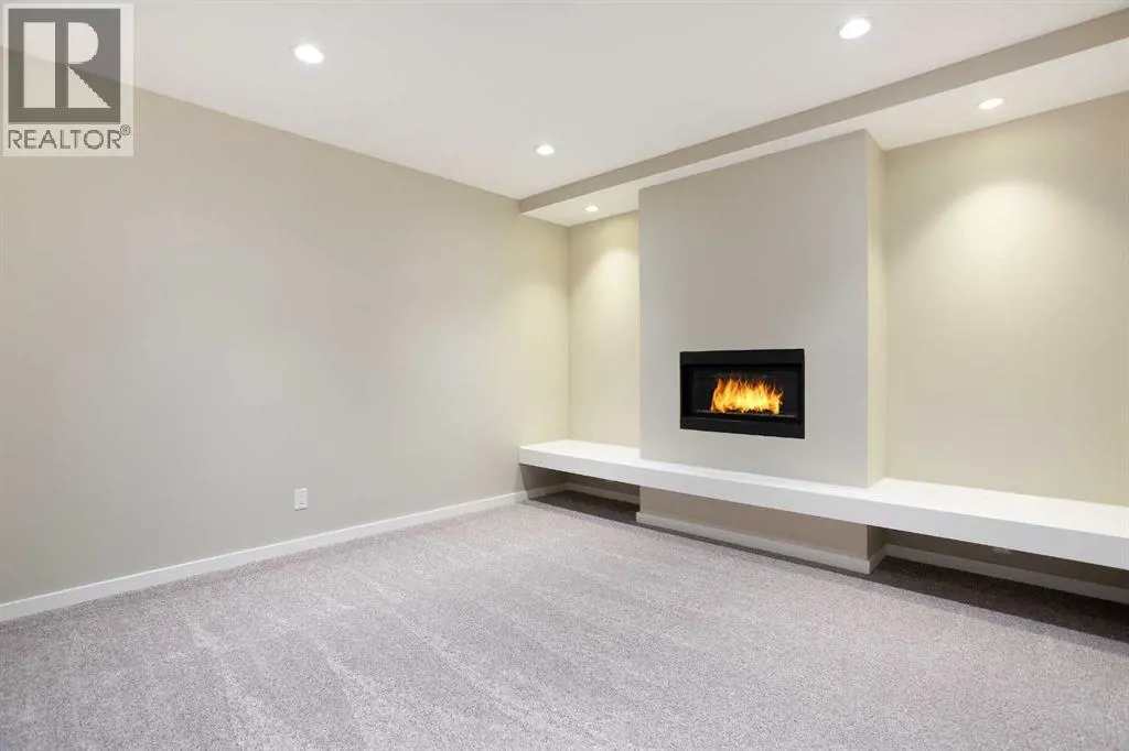 9 Cougar Ridge Rise SW