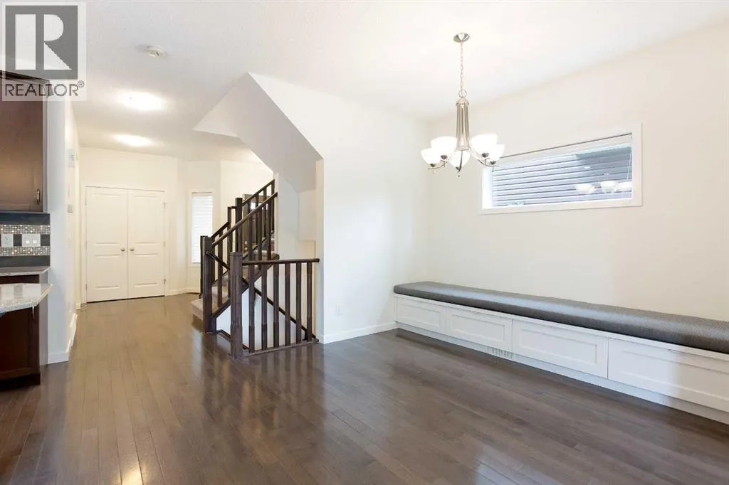 9 Cougar Ridge Rise SW