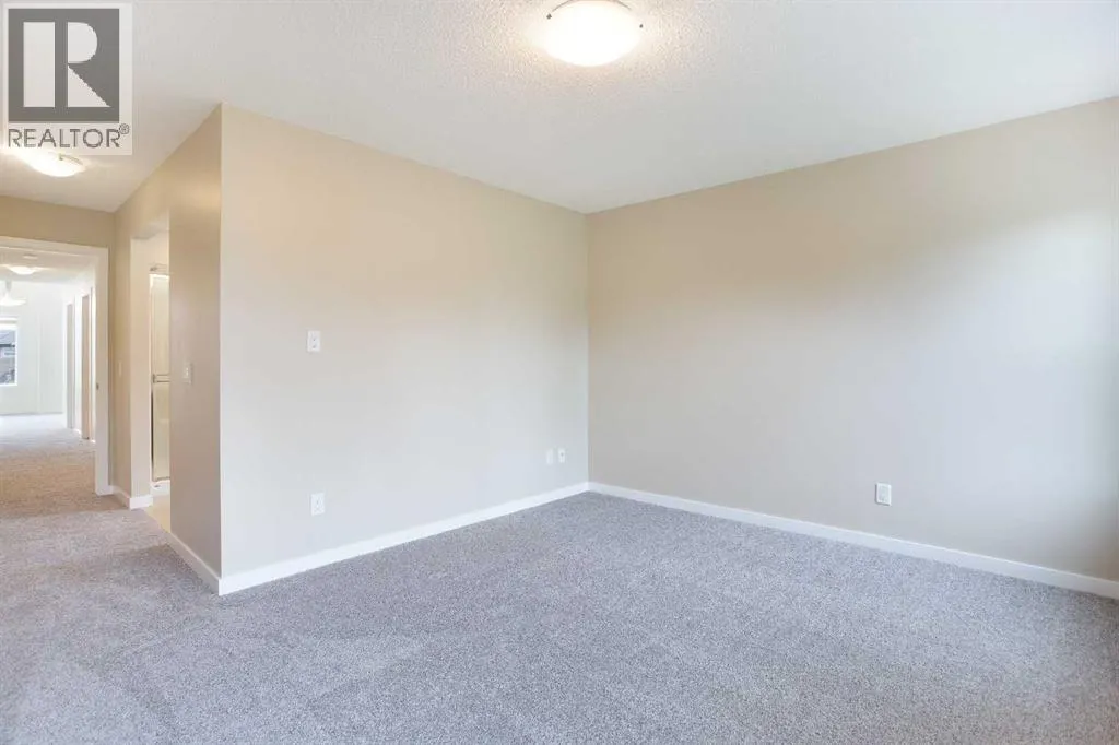 9 Cougar Ridge Rise SW
