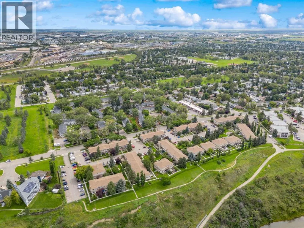 31N, 203 Lynnview Road SE