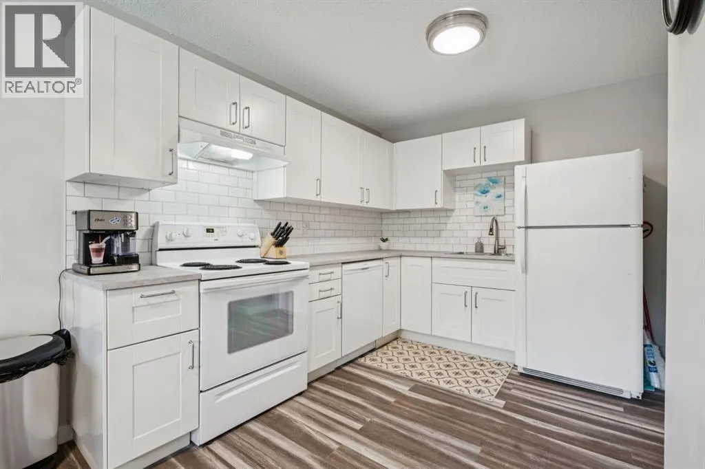 31N, 203 Lynnview Road SE