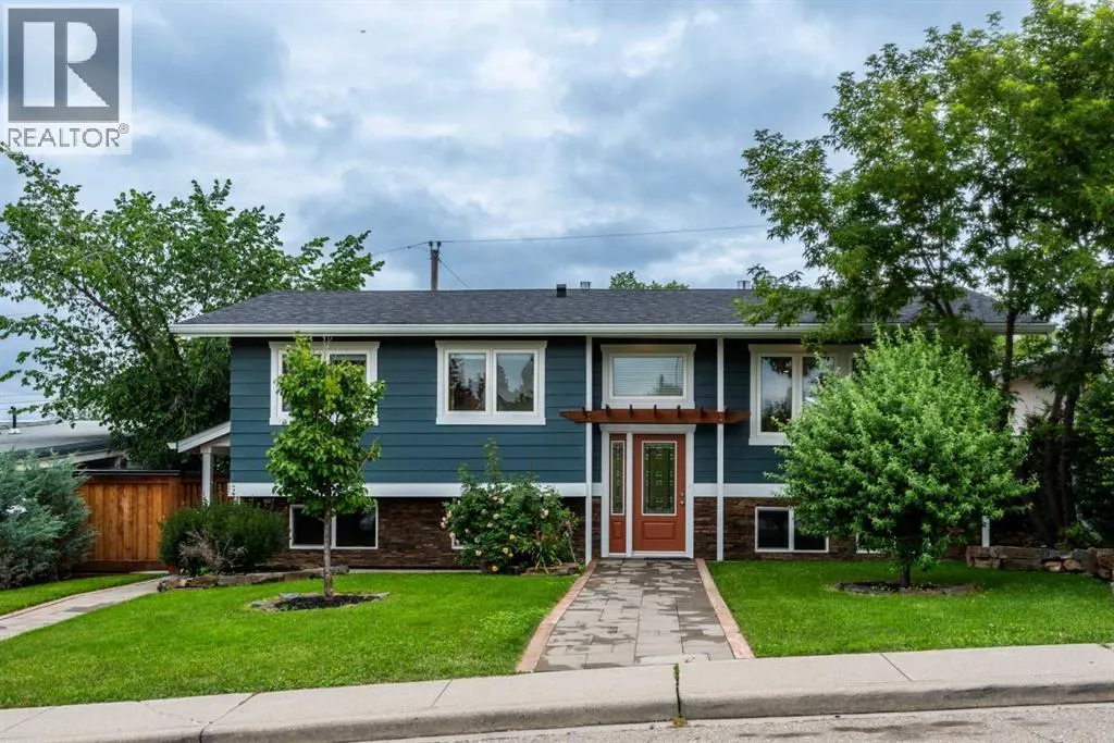 112 Selkirk Drive SW