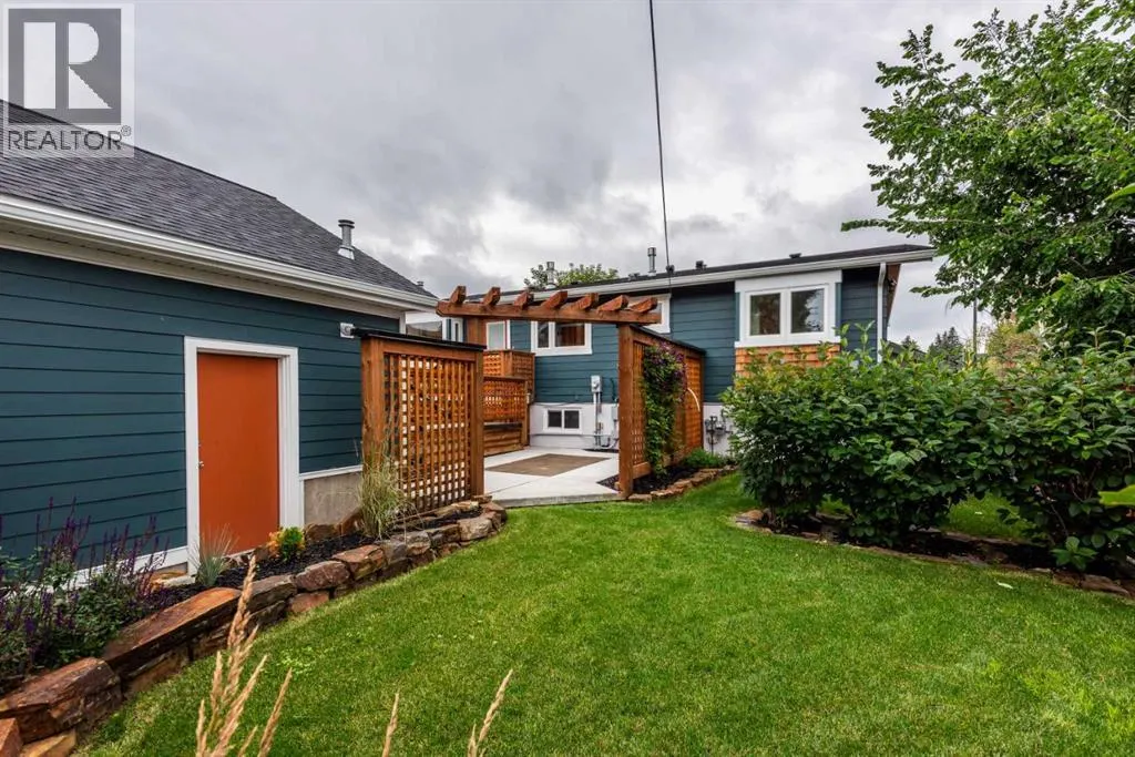112 Selkirk Drive SW