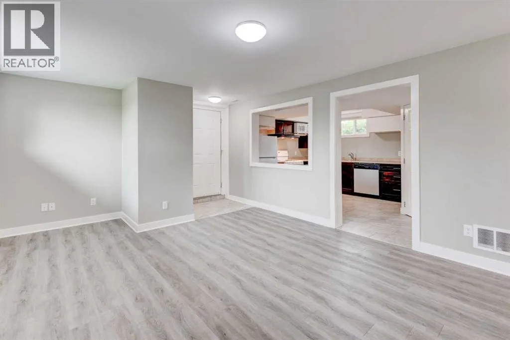 112 Selkirk Drive SW