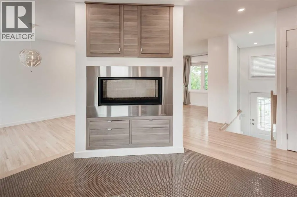 112 Selkirk Drive SW