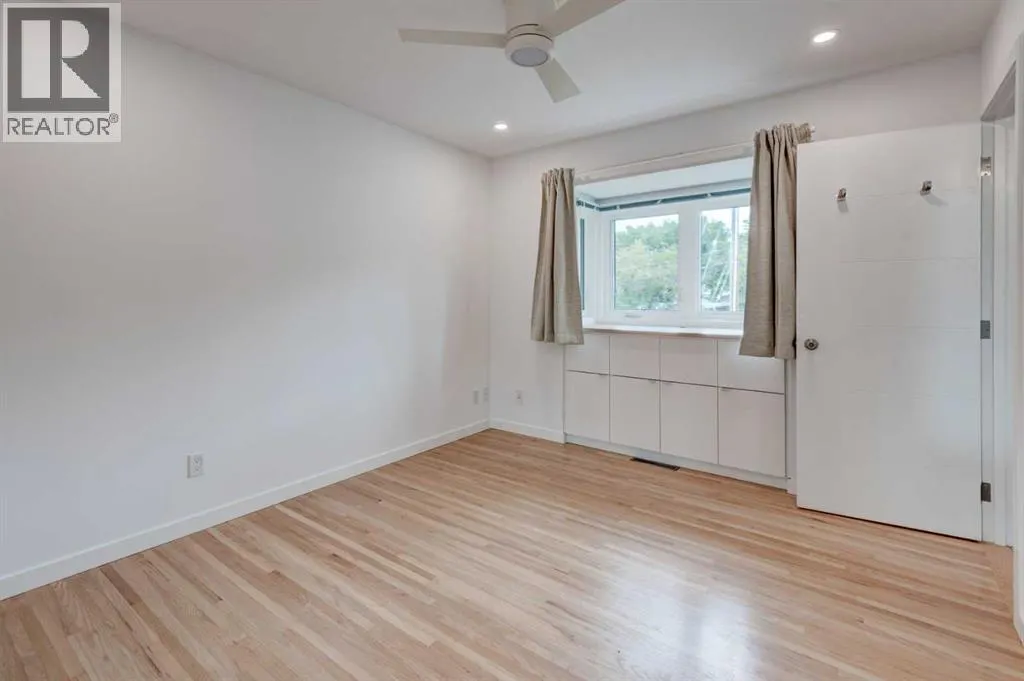 112 Selkirk Drive SW