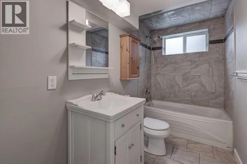 112 Selkirk Drive SW
