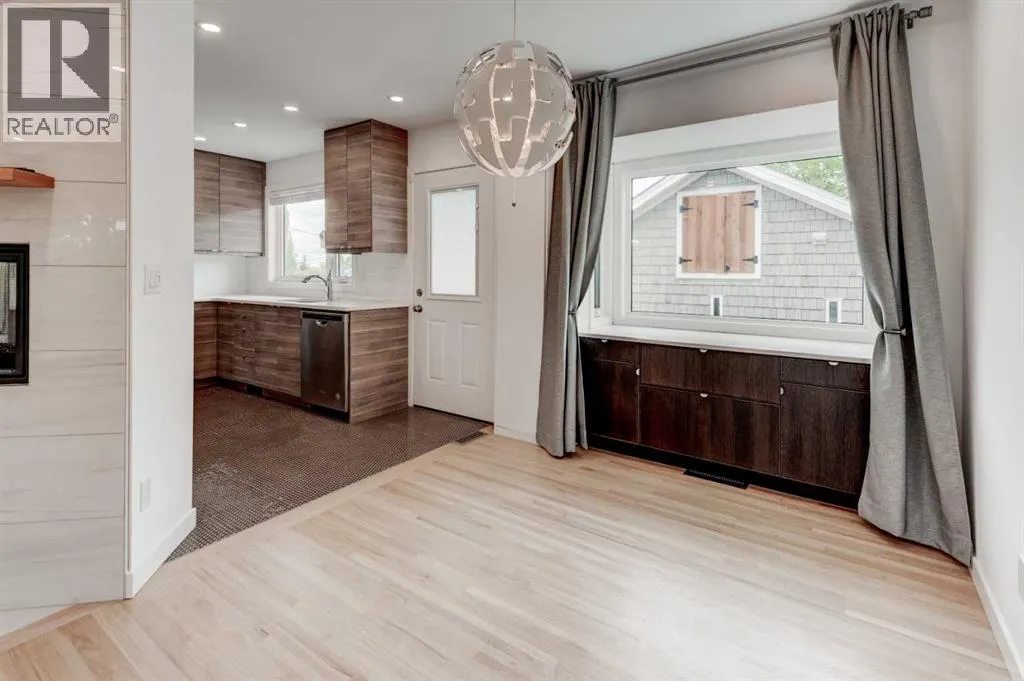 112 Selkirk Drive SW