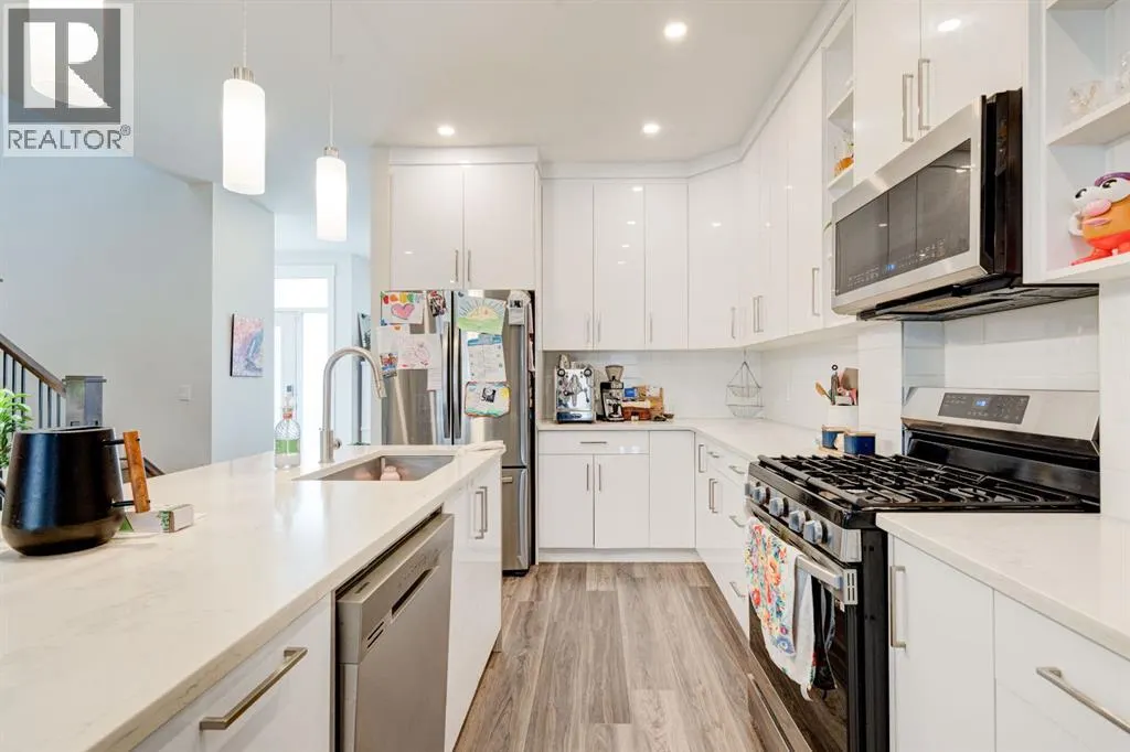 2020, 40 Street Street
