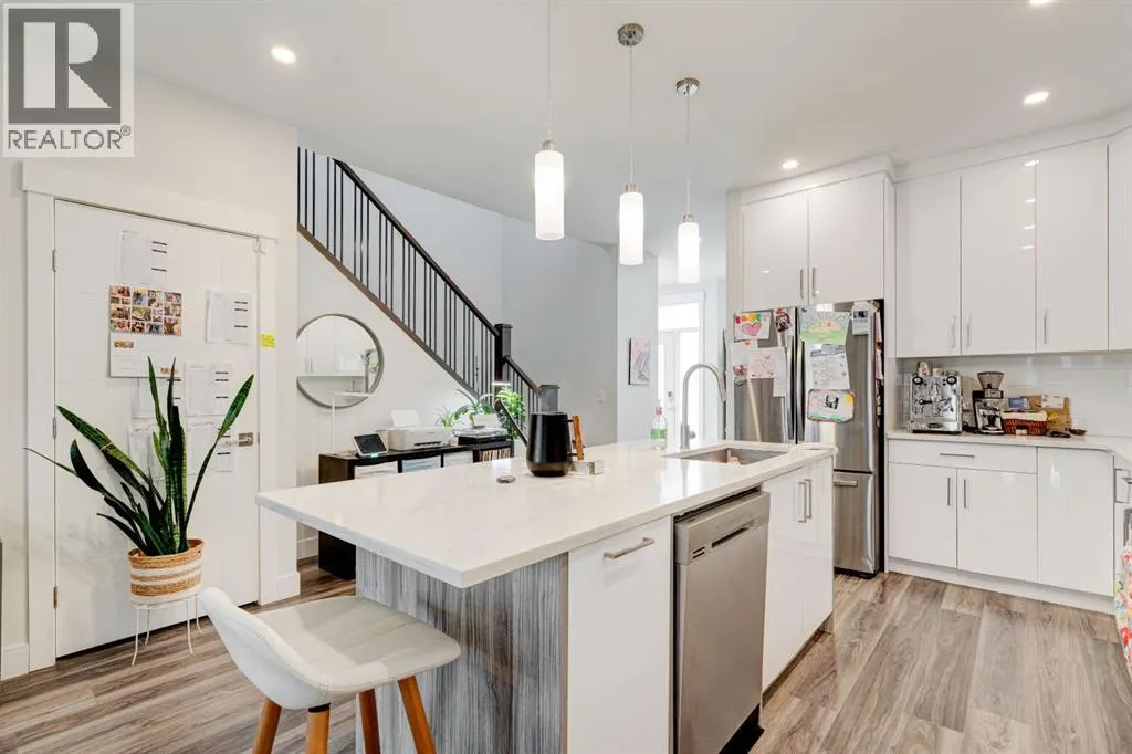 2020, 40 Street Street