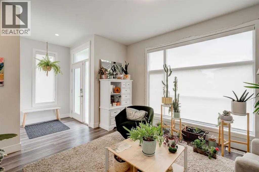 2020, 40 Street Street
