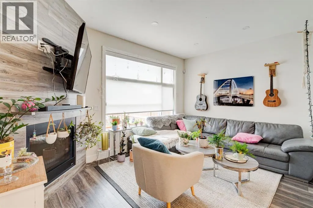 2020, 40 Street Street