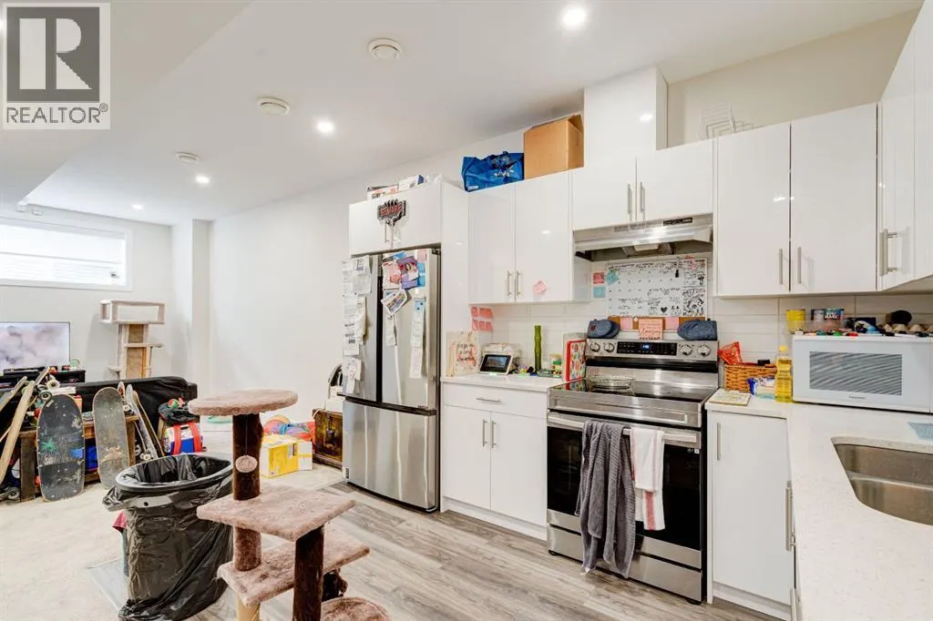 2020, 40 Street Street