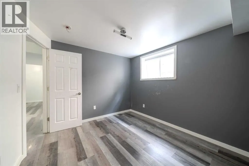 61 Everstone Avenue SW