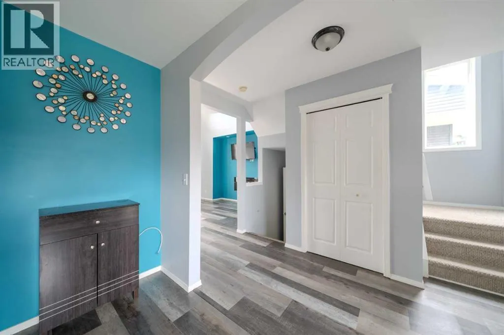 61 Everstone Avenue SW