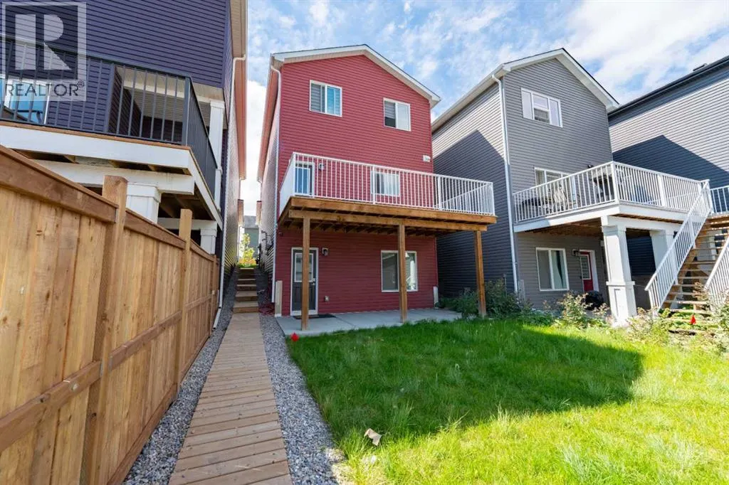 28 Sage Hill Crescent NW