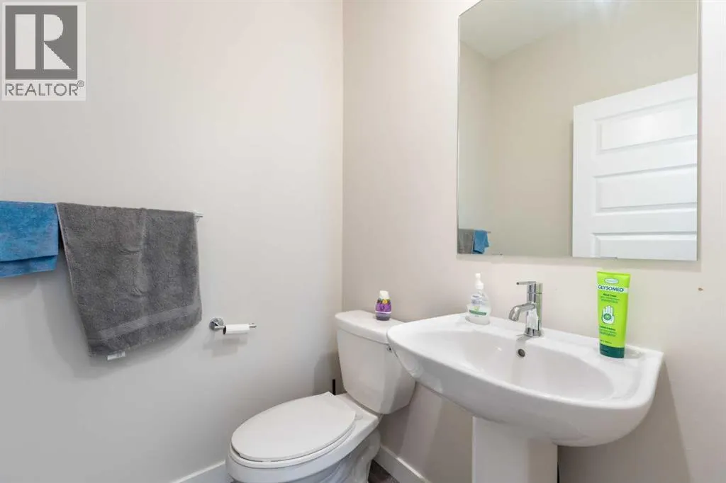 28 Sage Hill Crescent NW