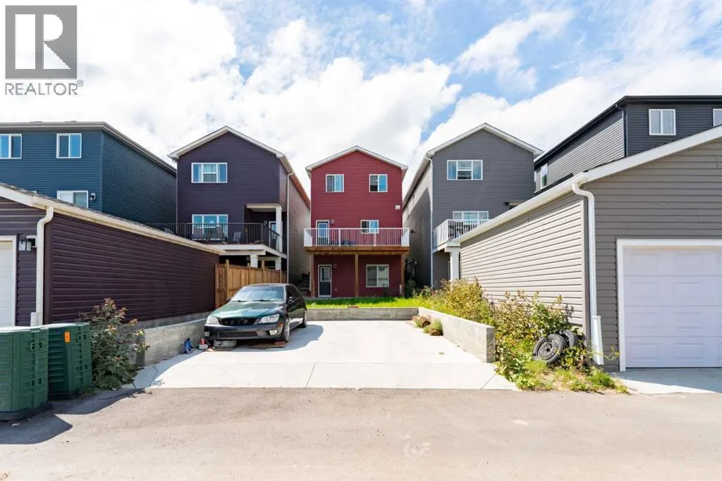 28 Sage Hill Crescent NW