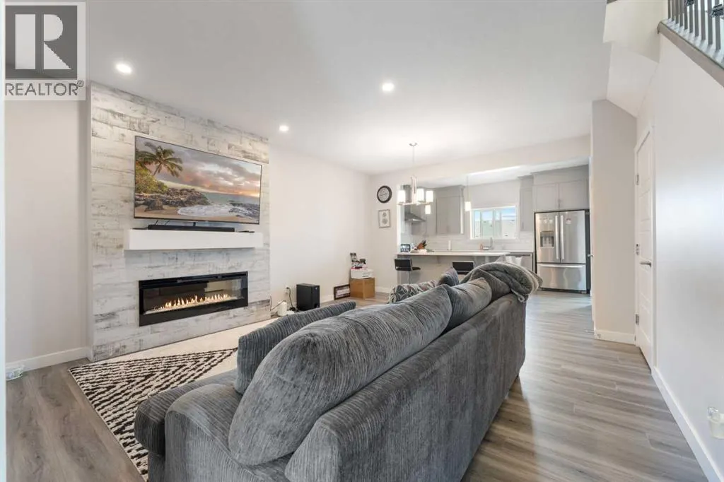 28 Sage Hill Crescent NW