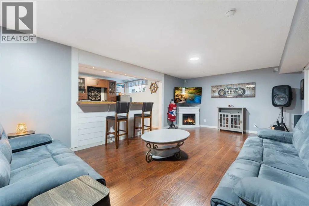 7 Westridge Green