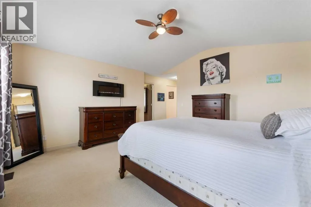 7 Westridge Green