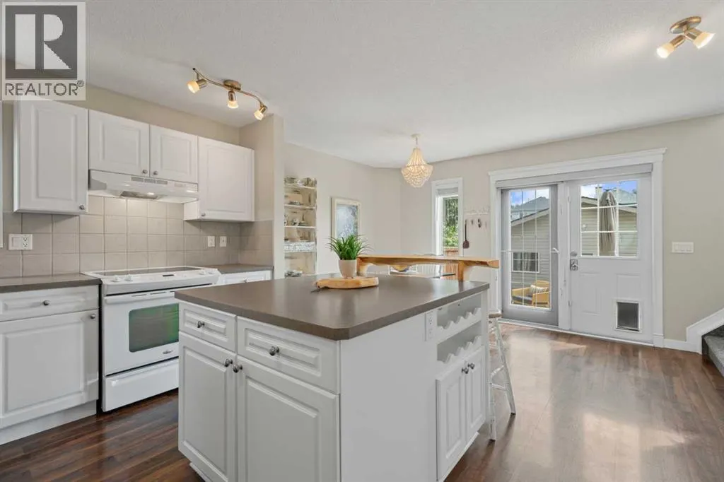 26 Crystal Shores Crescent