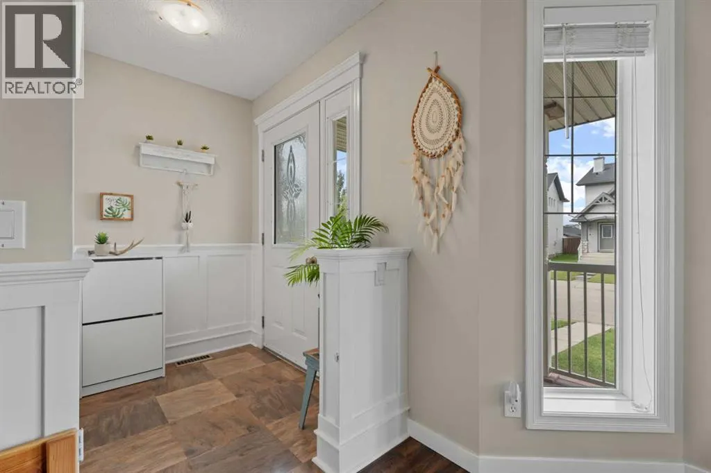 26 Crystal Shores Crescent