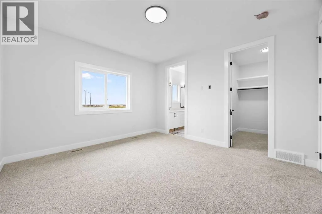 192 Saddlelake Manor NE