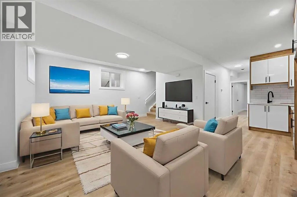 192 Saddlelake Manor NE