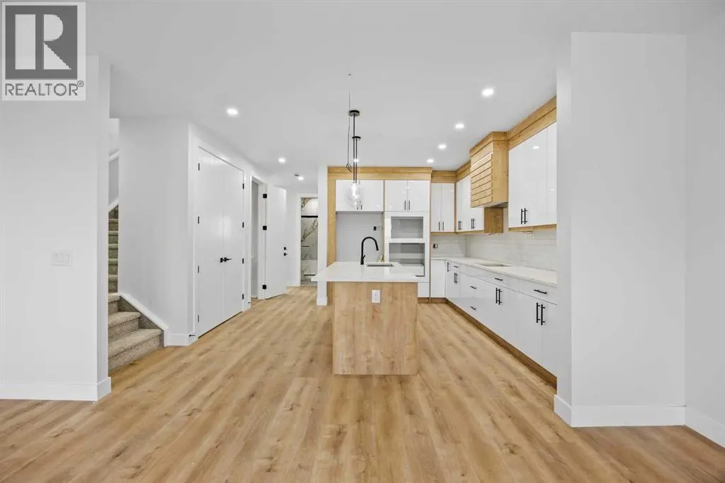 192 Saddlelake Manor NE