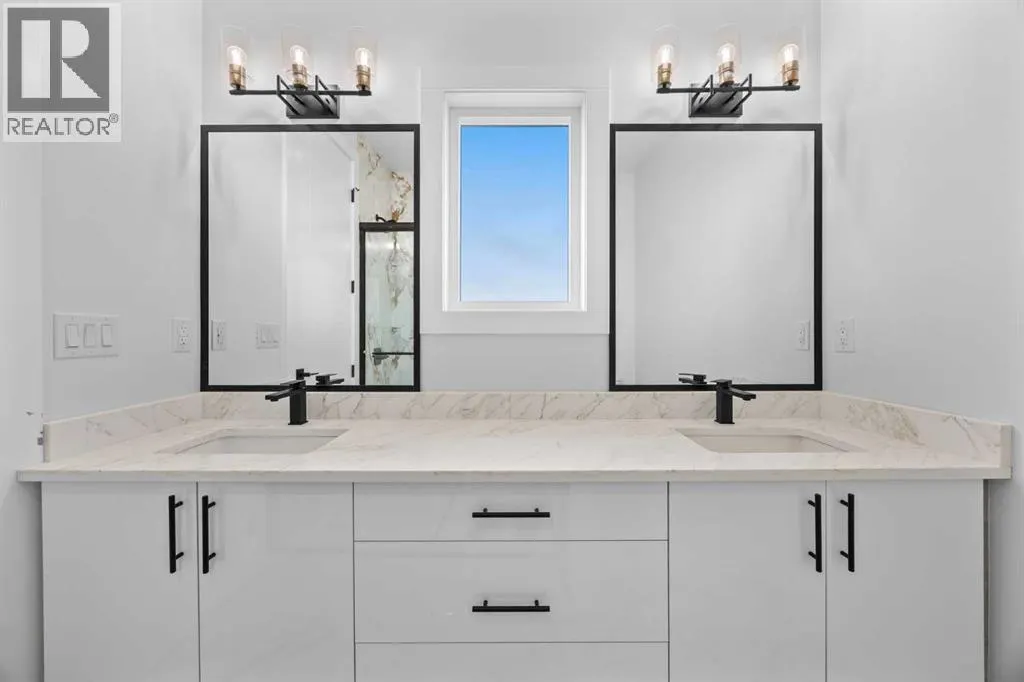 192 Saddlelake Manor NE