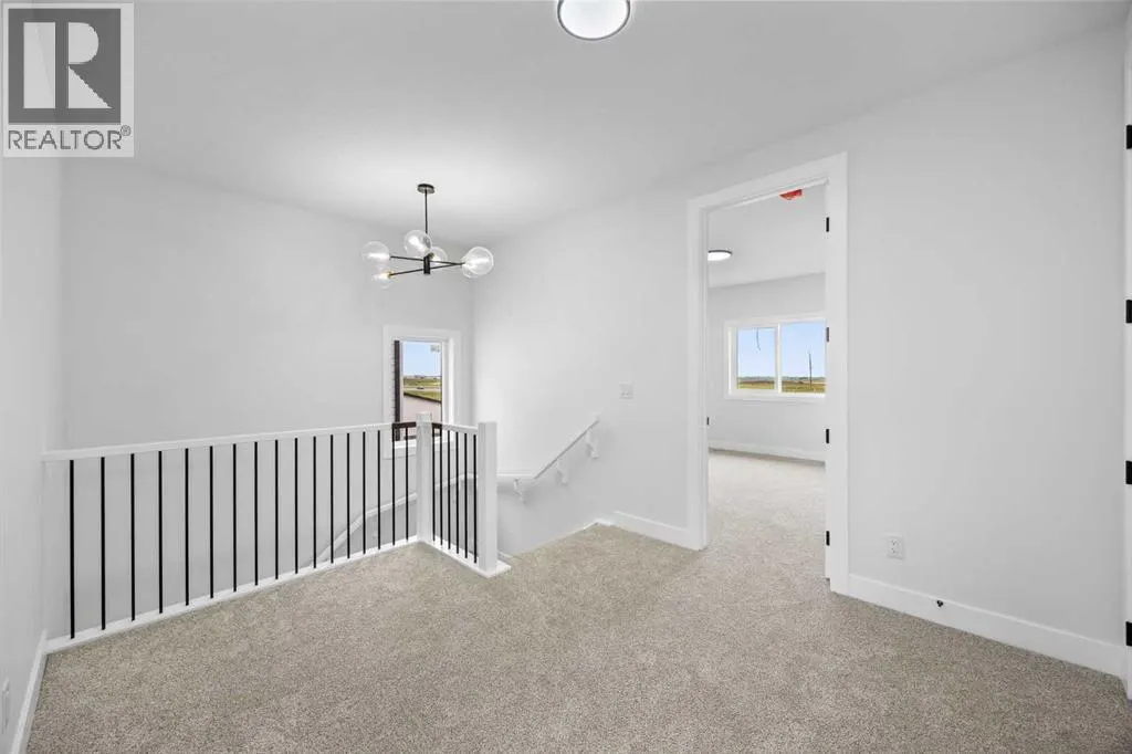 192 Saddlelake Manor NE