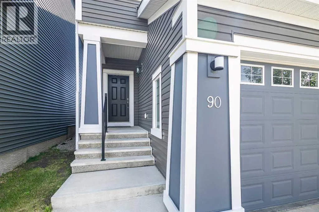 90 Evansridge Crescent NW