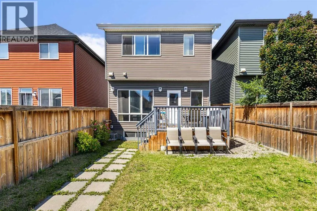 90 Evansridge Crescent NW