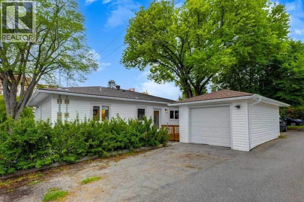 1408 Crescent Road NW