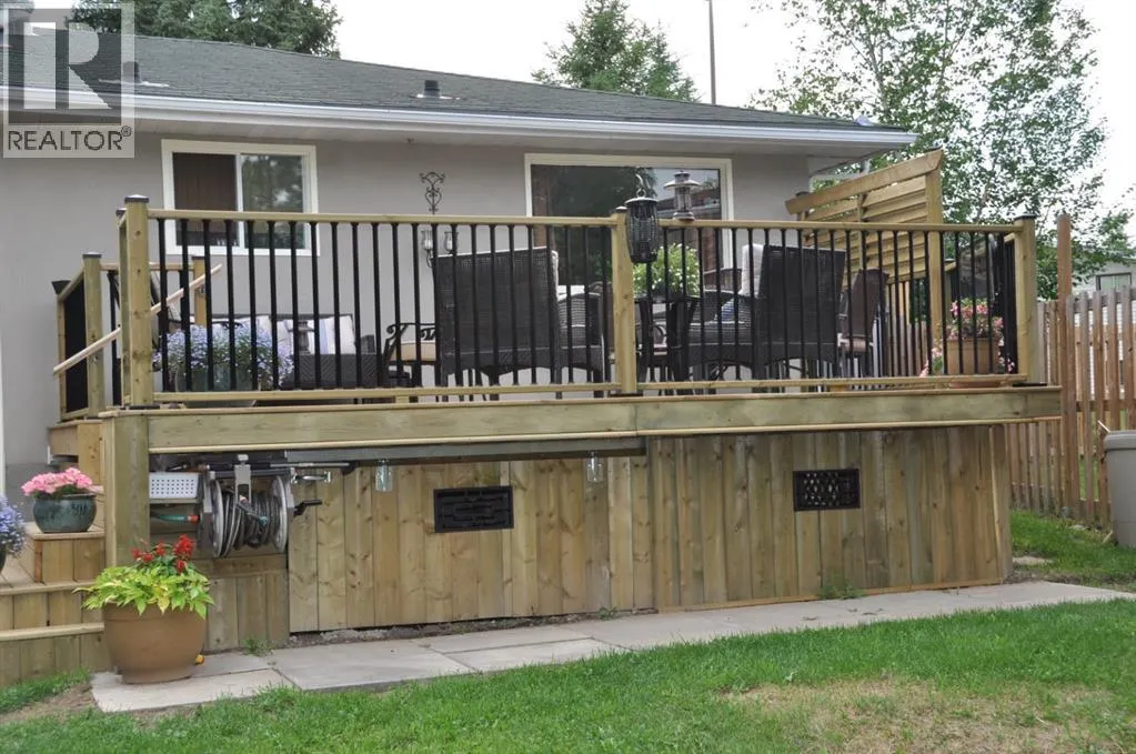 106 Hilltop Crescent