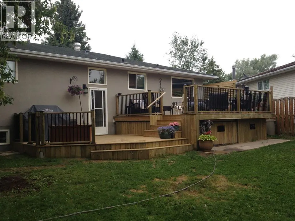 106 Hilltop Crescent